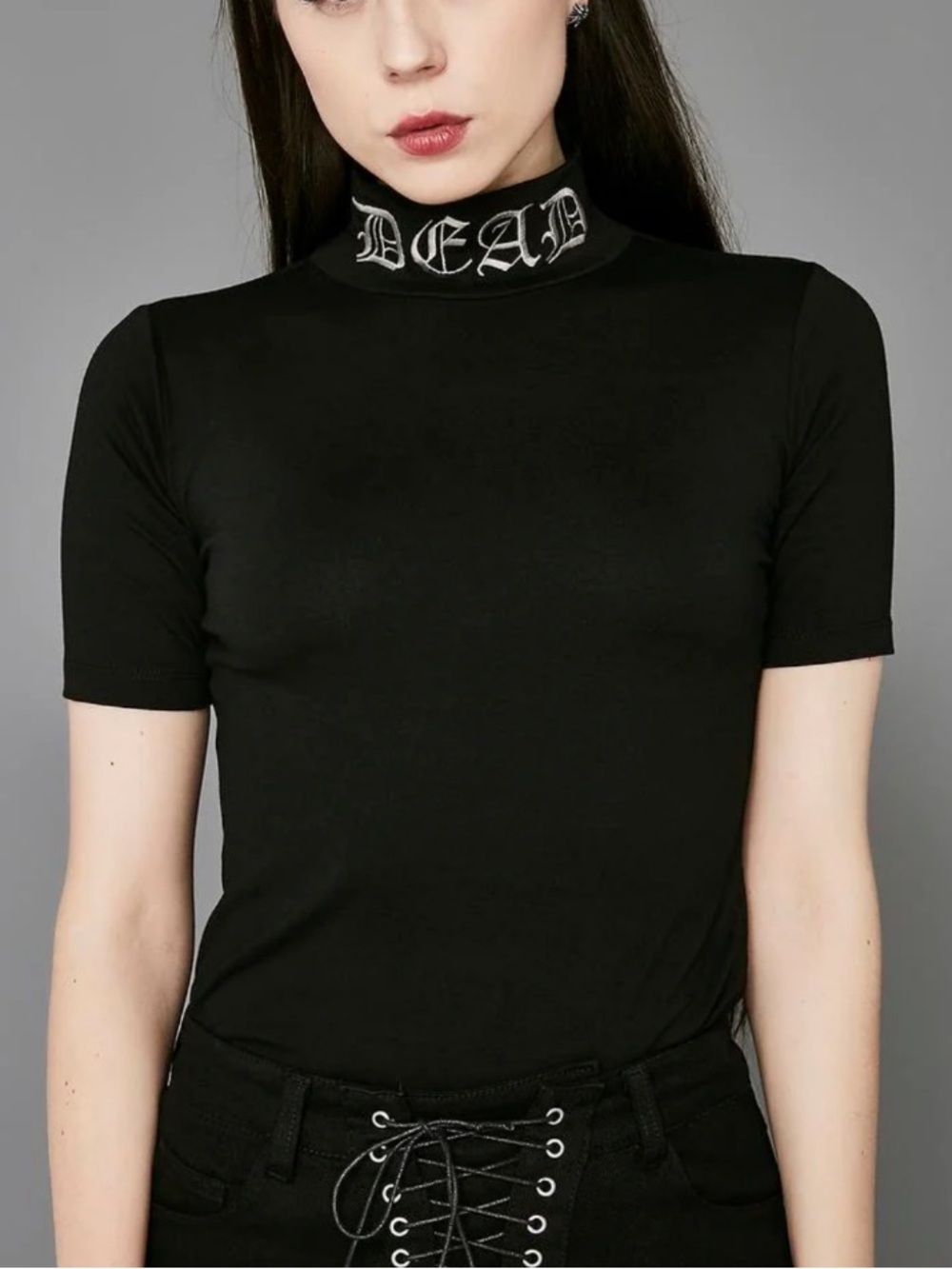 Widow Mock Neck Embroidered Dead Alt Goth Tee Shirt Women’s Large